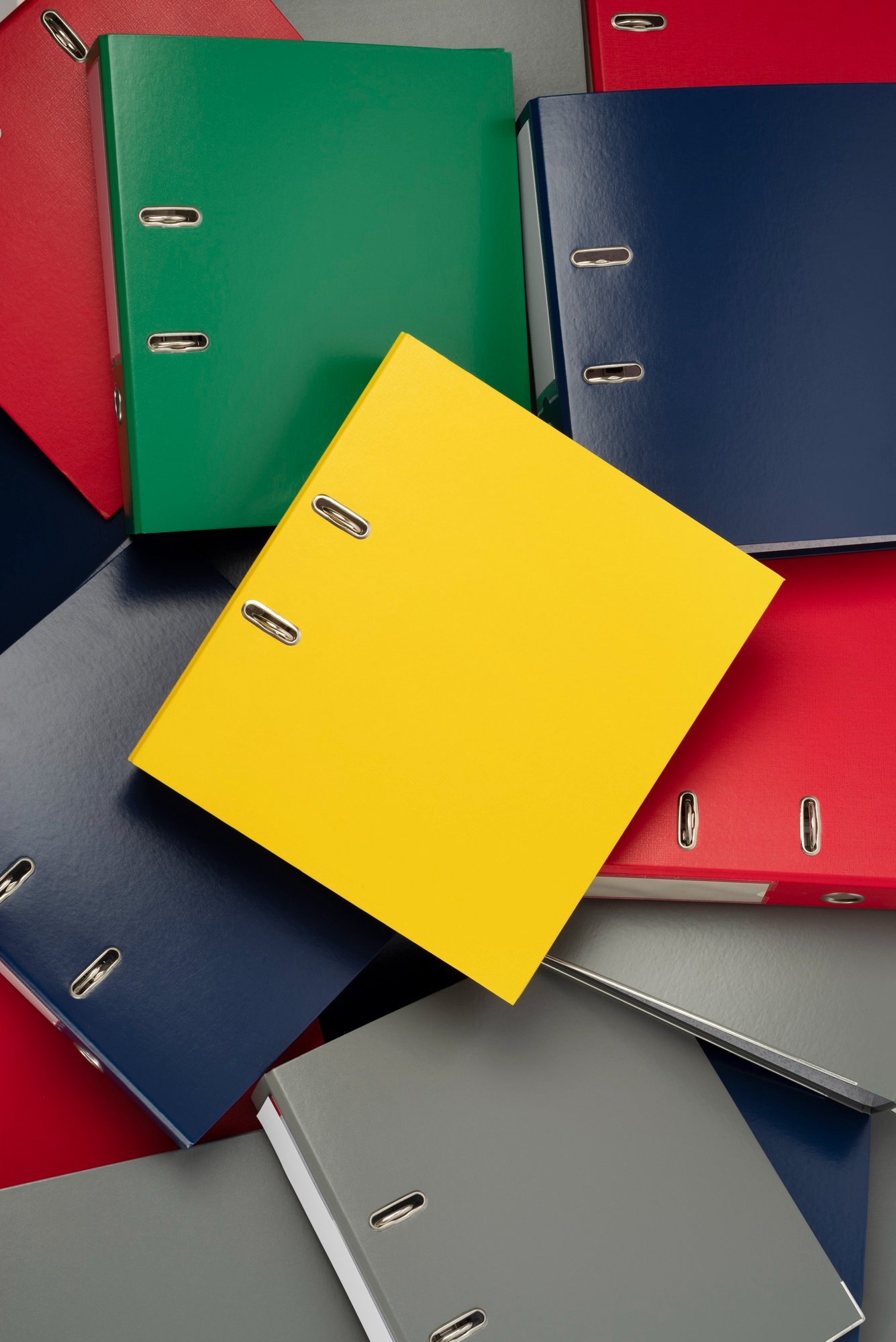 Reliure et plastification - Assemblage de dossiers et rapports pour un rendu professionnel